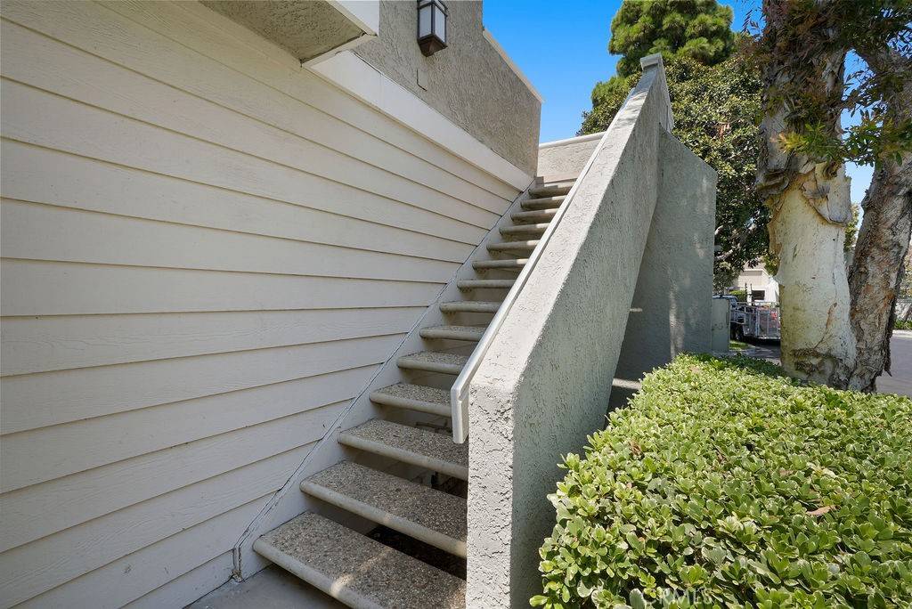 Irvine, CA 92606,369 Deerfield #35