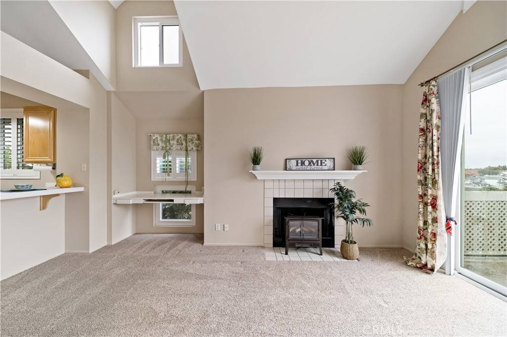 Huntington Beach, CA 92646,20301 Bluffside CIR #D307