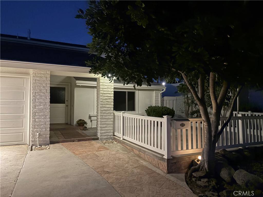 3368 California ST, Costa Mesa, CA 92626