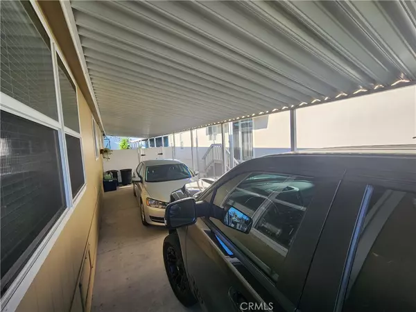 Fountain Valley, CA 92708,105 Crow LN