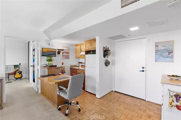 Laguna Woods, CA 92637,24055 Paseo Del Lago #1063