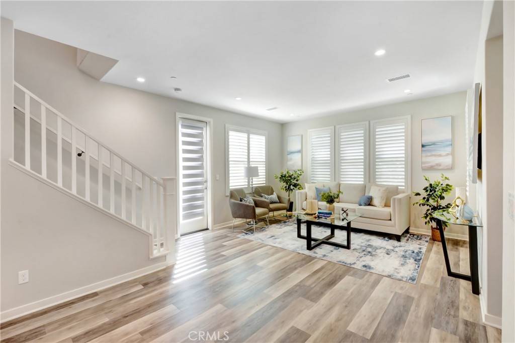 Irvine, CA 92618,188 Elkhorn