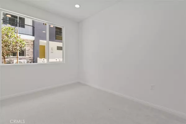 Anaheim, CA 92802,244 S Cascade Palm DR