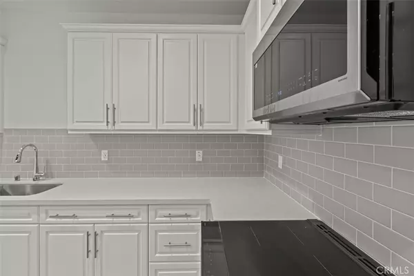 Anaheim, CA 92802,244 S Cascade Palm DR