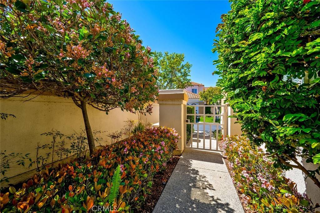Mission Viejo, CA 92692,21630 Paseo Palmetto