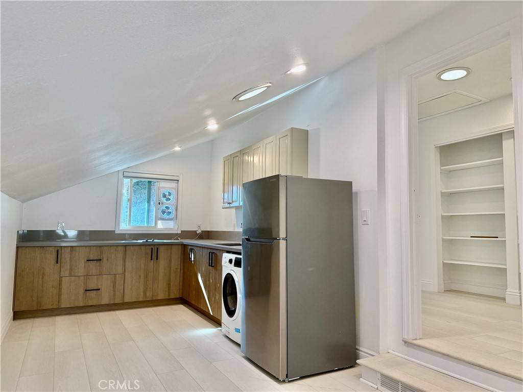 4082 Blackfin AVE, Irvine, CA 92620