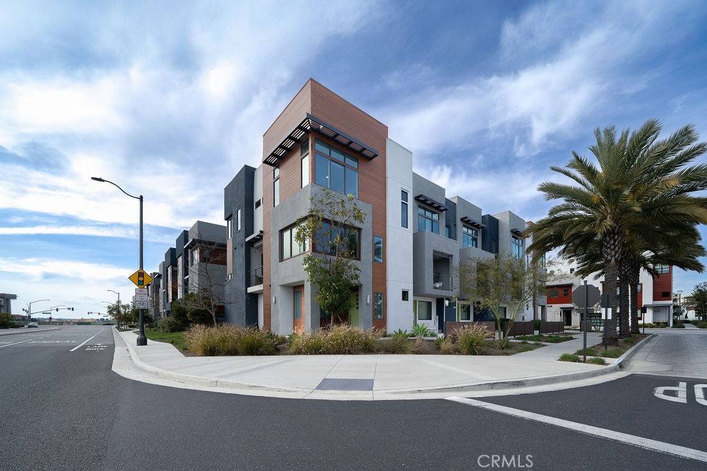 430 Transport, Tustin, CA 92782