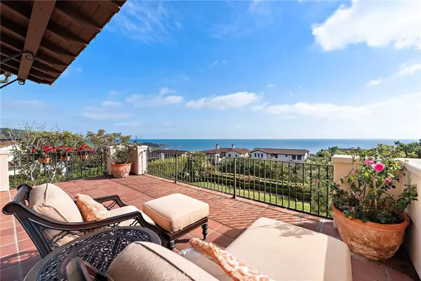 8 Whalers Bluff, Newport Coast, CA 92657