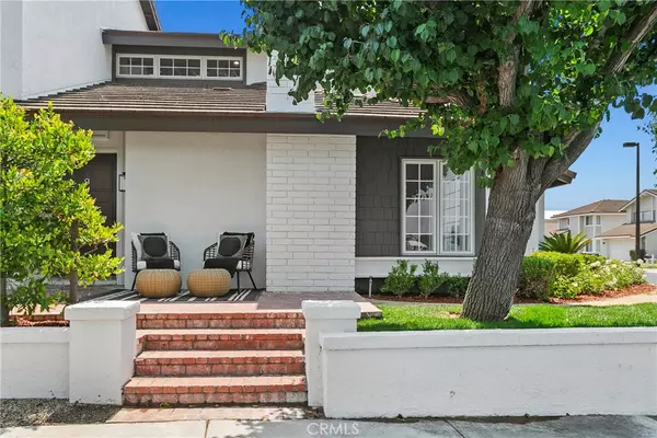 Irvine, CA 92604,1 Silver Fir