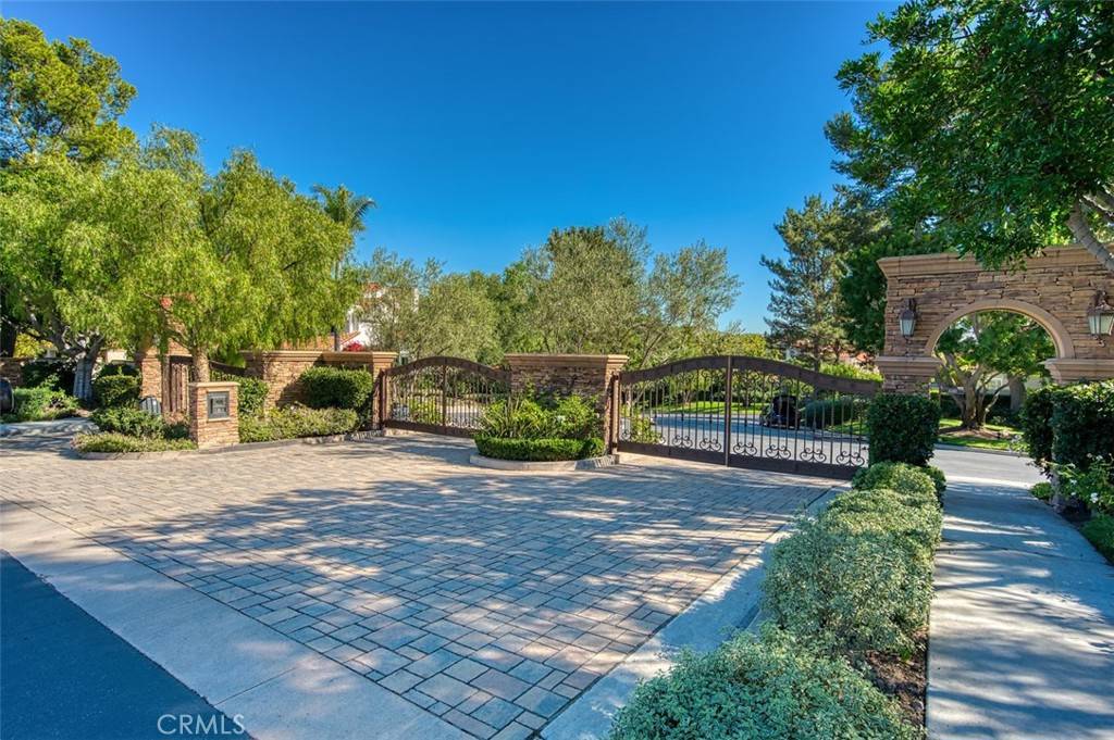 Irvine, CA 92612,21 Sarena