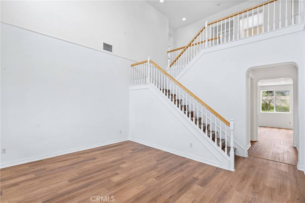 Sylmar, CA 91342,13346 Los Olivos RD