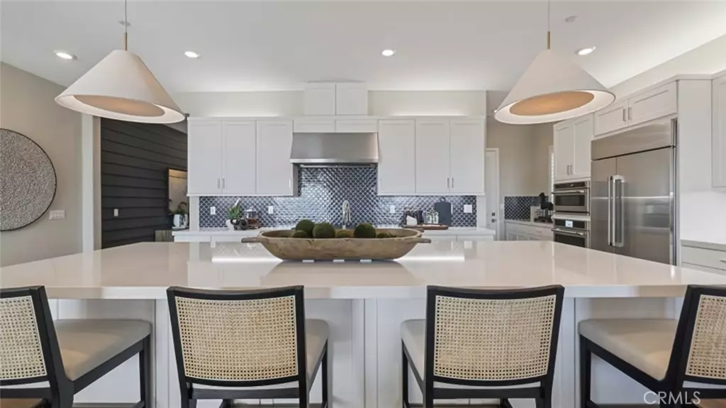 Valencia, CA 91354,24553 Via Sendero
