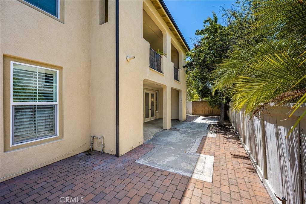 Irvine, CA 92602,268 Lockford
