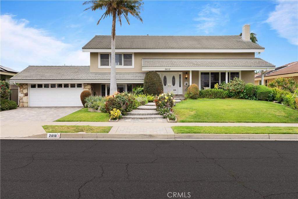 2610 E Lakeside AVE, Orange, CA 92867