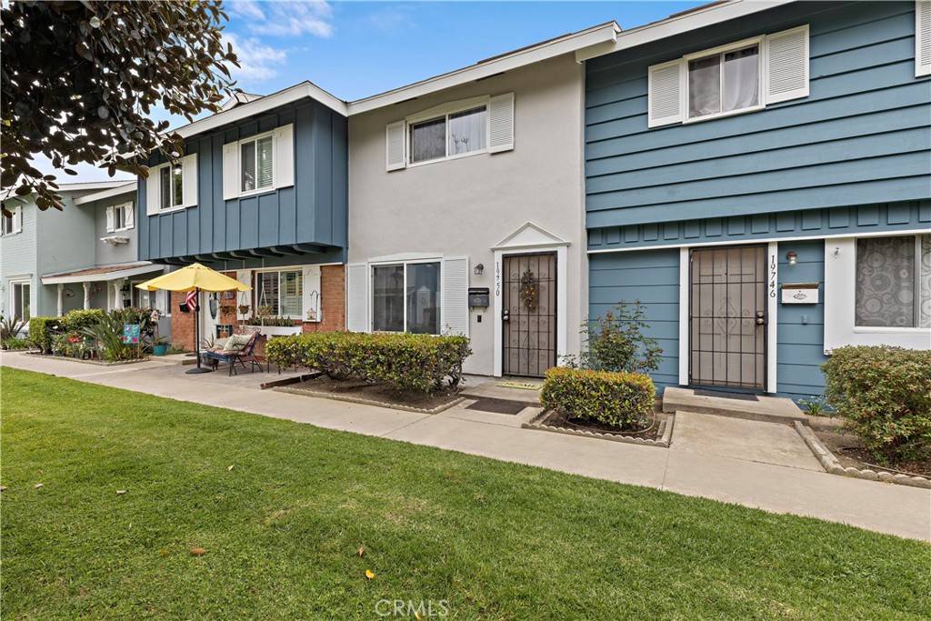 19750 Cambridge LN, Huntington Beach, CA 92646