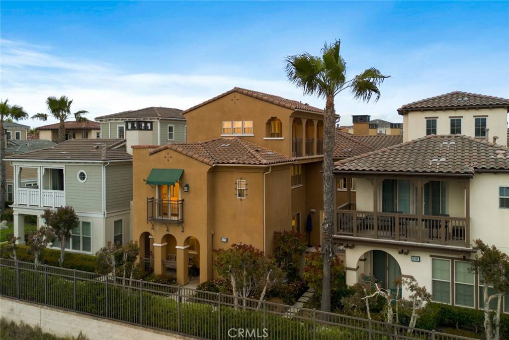 8178 Noelle DR, Huntington Beach, CA 92646