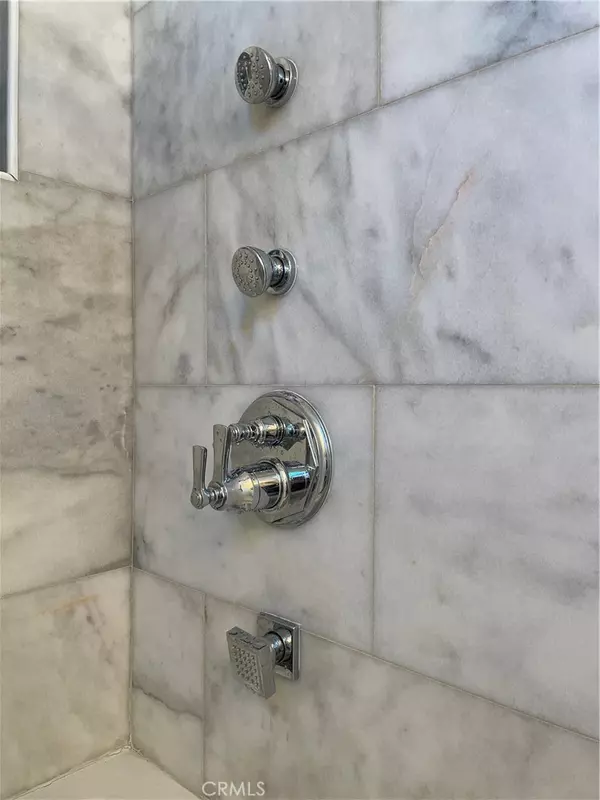 Huntington Beach, CA 92648,222 1/2 9th ST