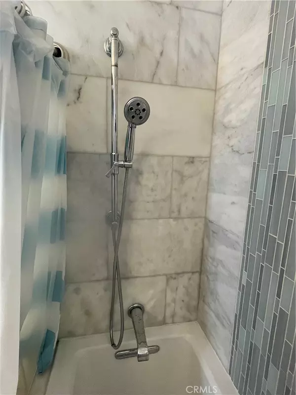 Huntington Beach, CA 92648,222 1/2 9th ST