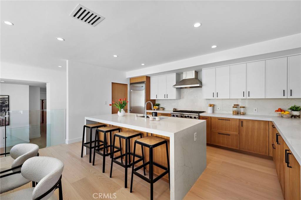 Corona Del Mar, CA 92625,309 Carnation AVE #4