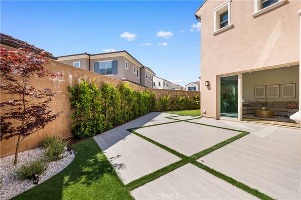 119 Rimstone, Irvine, CA 92618