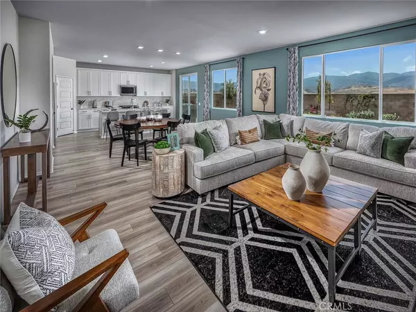 Redlands, CA 92374,2091 Bergamot ST