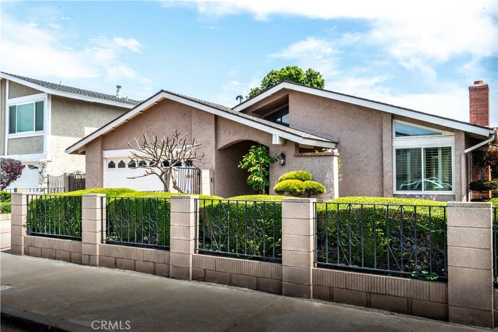 Huntington Beach, CA 92646,20462 Alisa LN