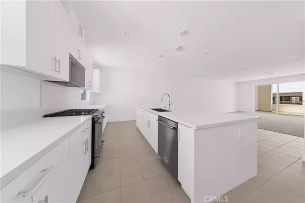 San Diego, CA 92108,2631 Everly dr