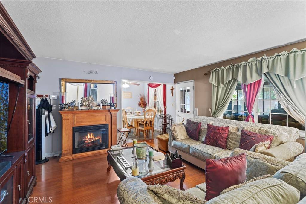 Santa Ana, CA 92704,1406 W Camden PL