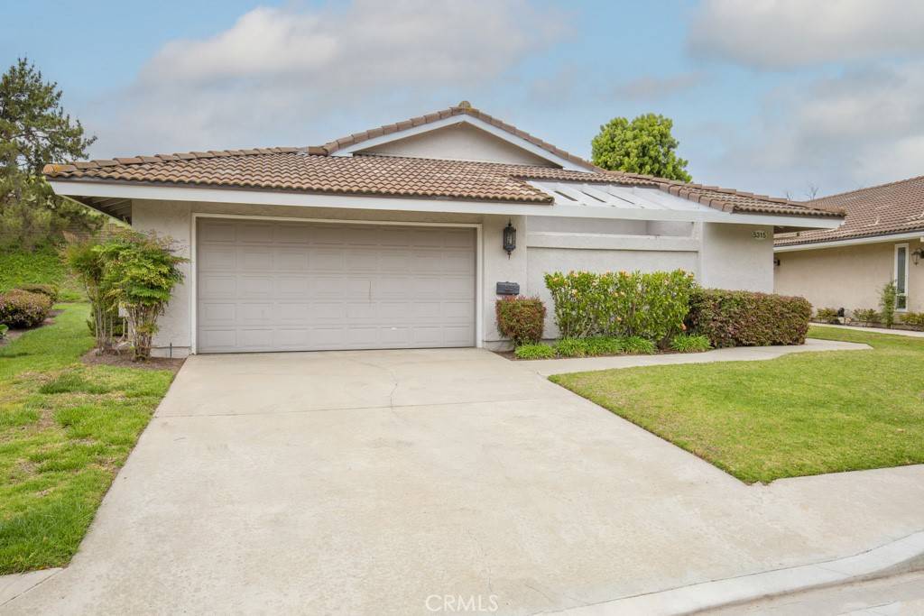 Laguna Woods, CA 92637,5315 Cantante