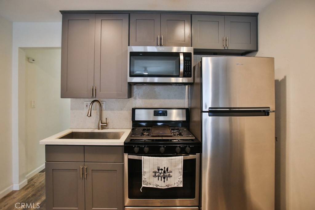 Fountain Valley, CA 92708,17200 Newhope ST #206