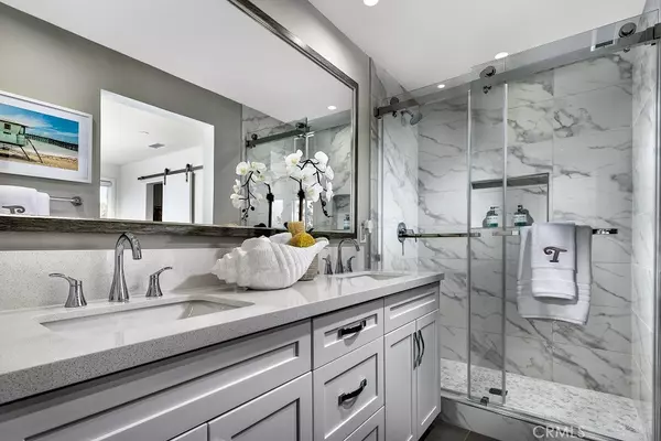 San Diego, CA 92117,4527 Misty PL