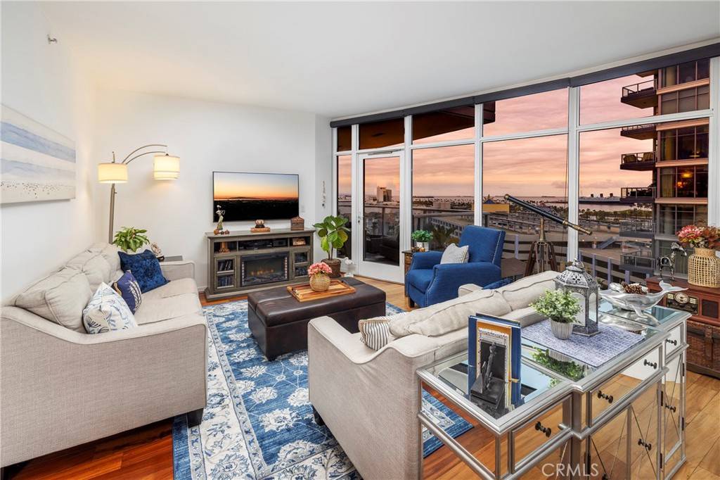 Long Beach, CA 90802,400 W Ocean BLVD #902