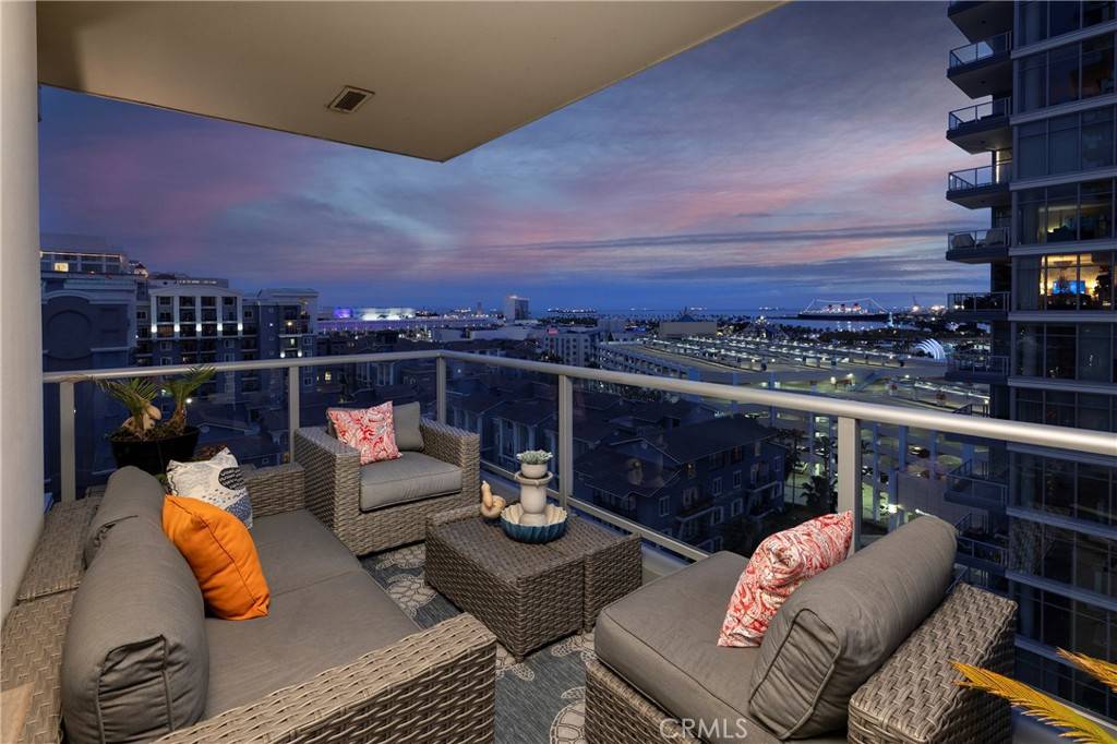 Long Beach, CA 90802,400 W Ocean BLVD #902