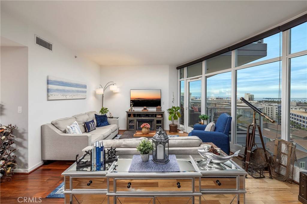 Long Beach, CA 90802,400 W Ocean BLVD #902