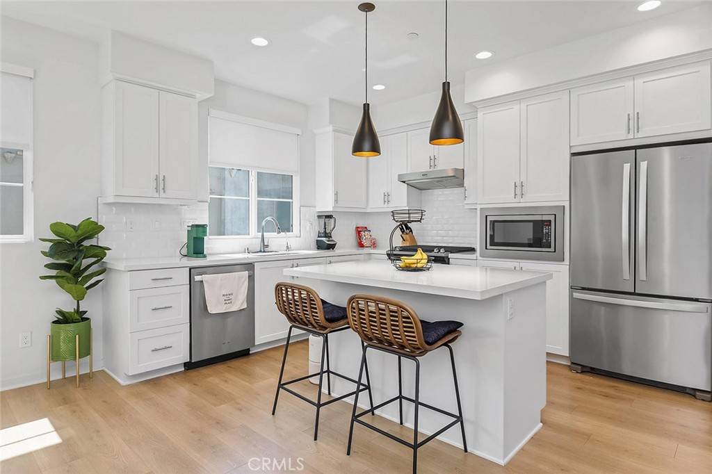208 Novel, Irvine, CA 92618