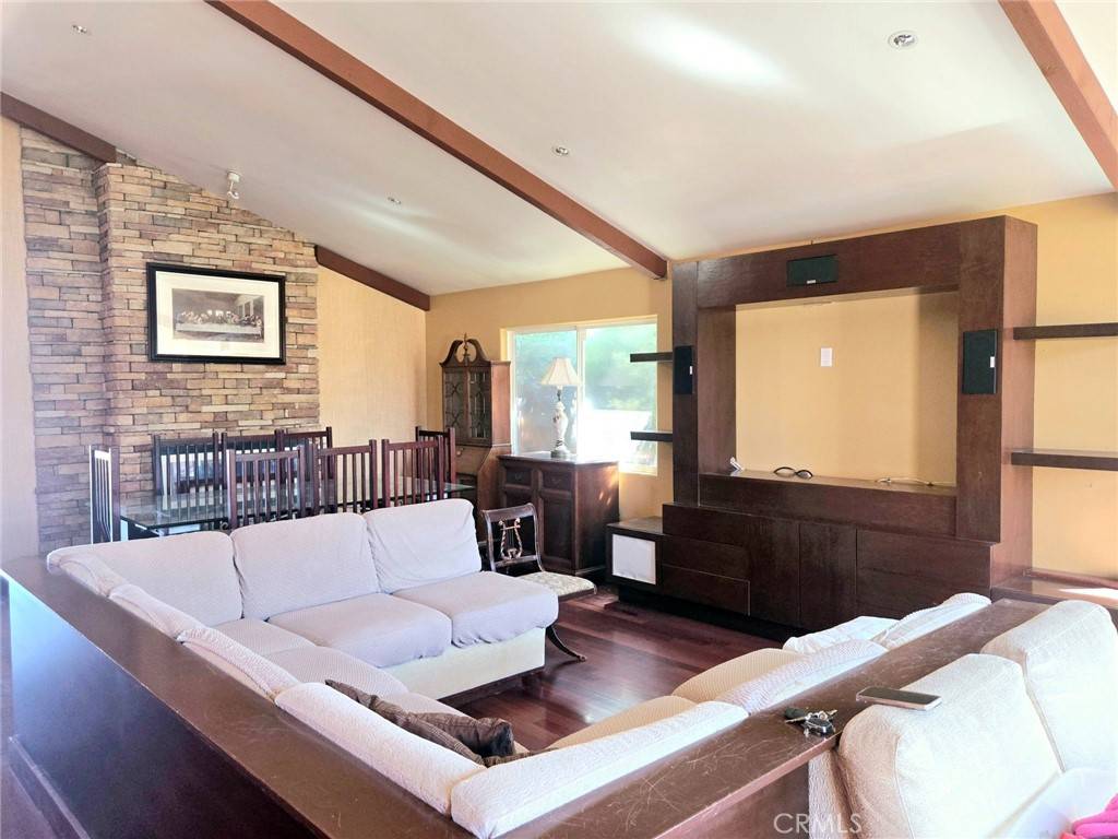 San Pedro, CA 90732,342 Lois LN