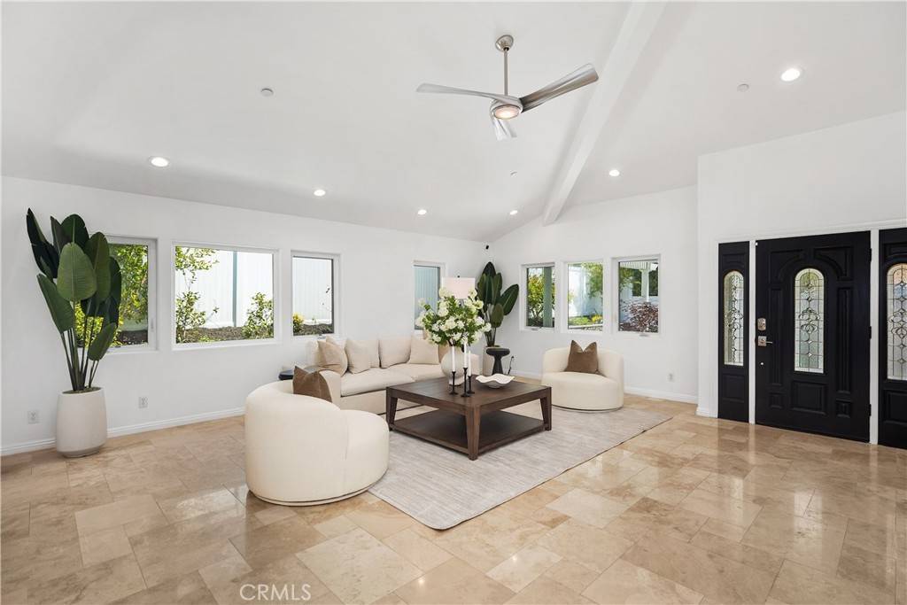 San Clemente, CA 92672,703 Avenida Presidio