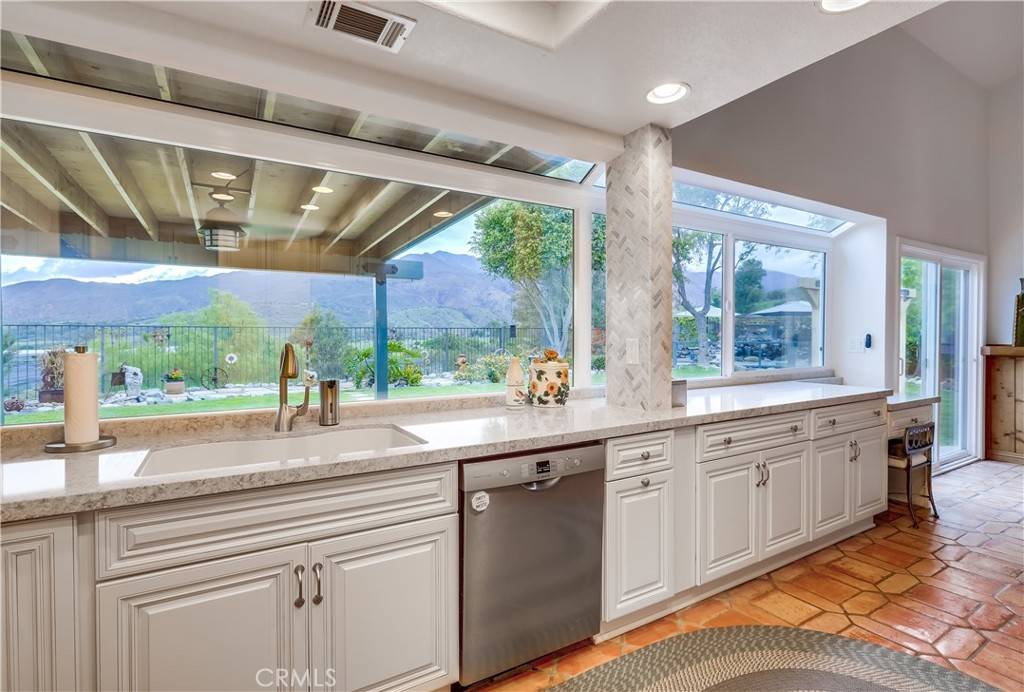 Trabuco Canyon, CA 92679,21036 Pennington LN