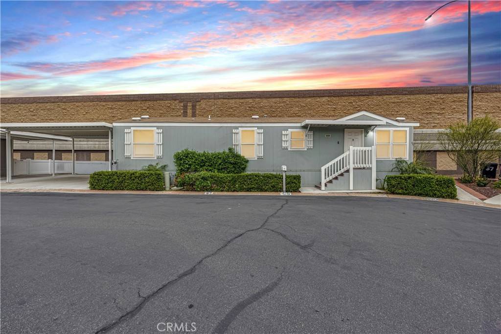 995 Pomona RD #65, Corona, CA 92882