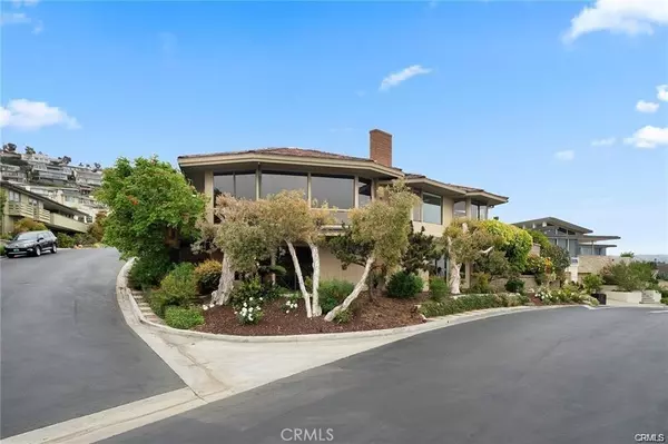 Laguna Beach, CA 92651,814 Emerald