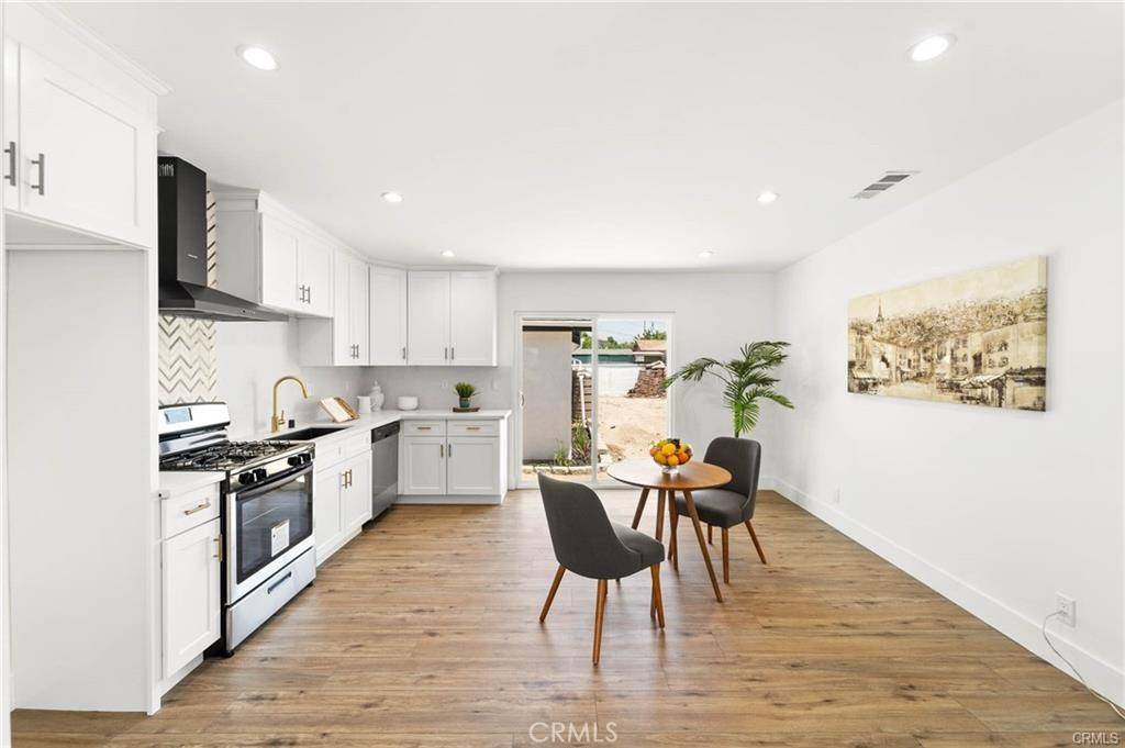 North Hollywood, CA 91605,11445 Saticoy ST
