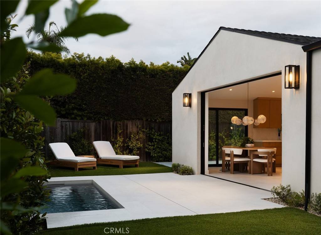 Costa Mesa, CA 92627,286 Cecil PL