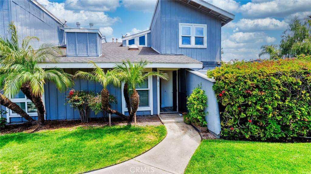 345 University DR #L5, Costa Mesa, CA 92627