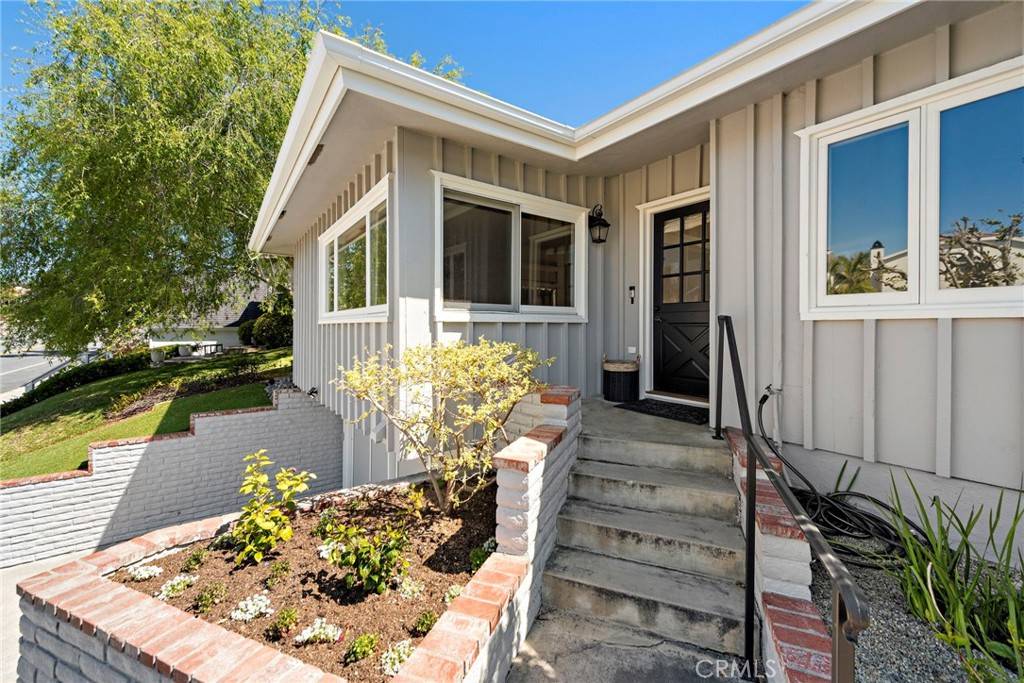 San Clemente, CA 92672,309 W Avenida Valencia