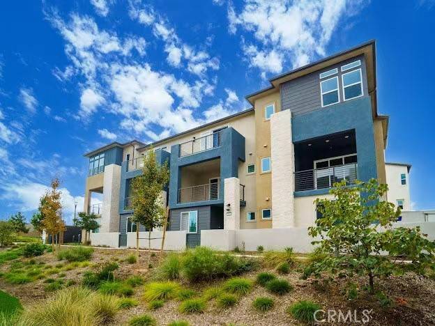 352 Tank, Irvine, CA 92618