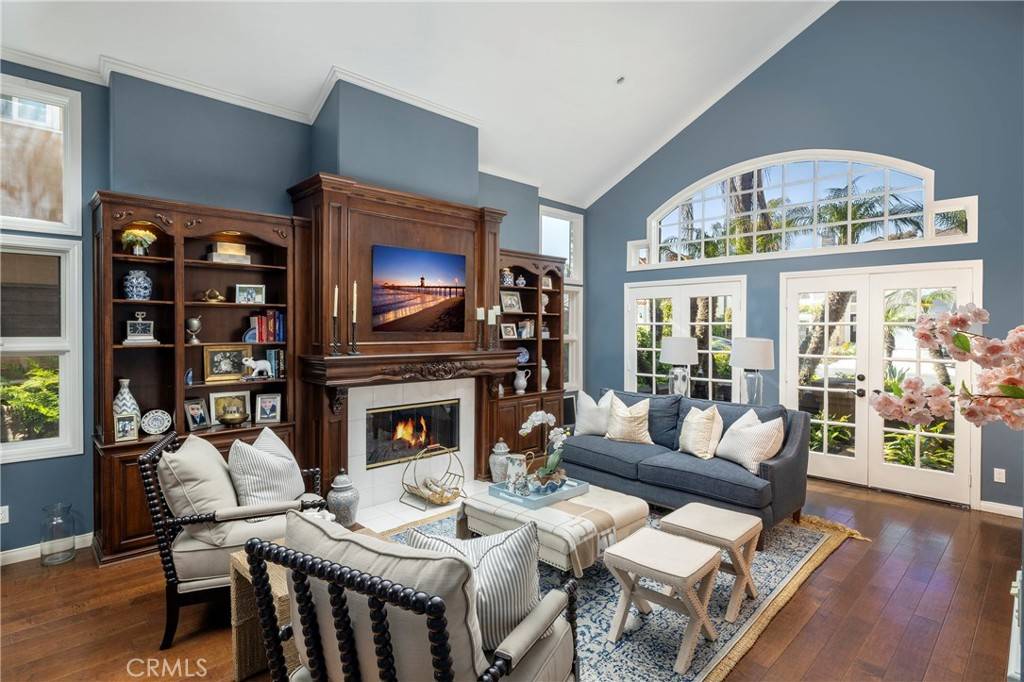 Huntington Beach, CA 92648,6592 Silverspur LN