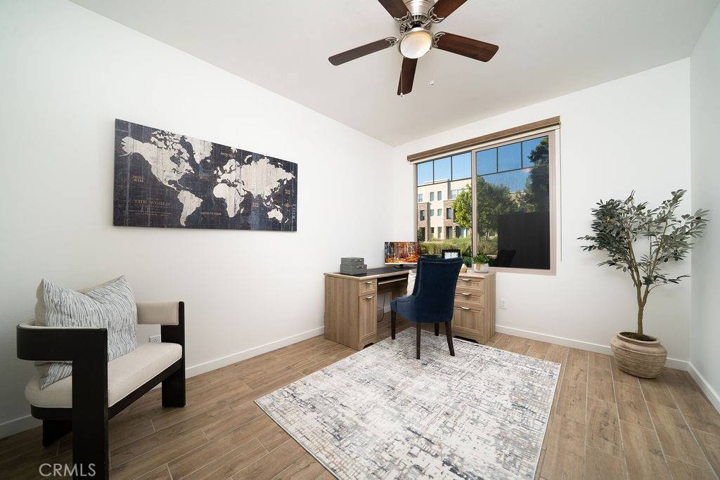 Irvine, CA 92618,122 Cadence