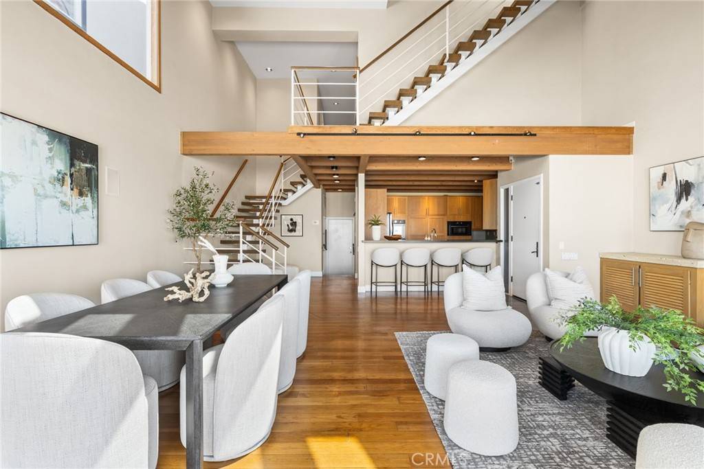 Newport Beach, CA 92663,7008 W Oceanfront