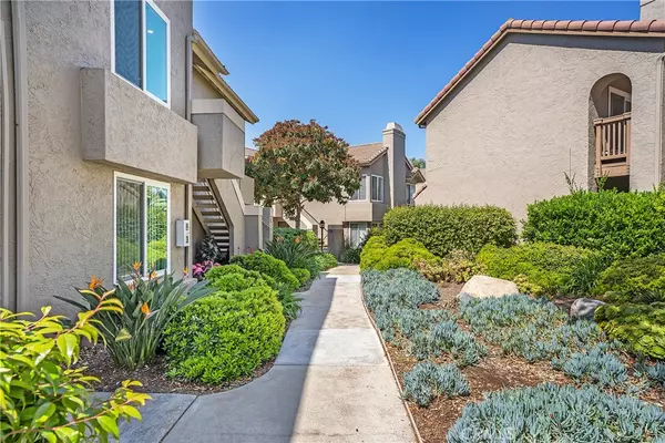 Solana Beach, CA 92075,930 Via Mil Cumbres #210
