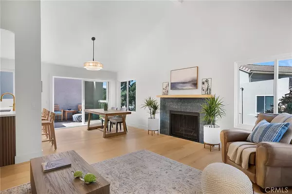 Solana Beach, CA 92075,930 Via Mil Cumbres #210